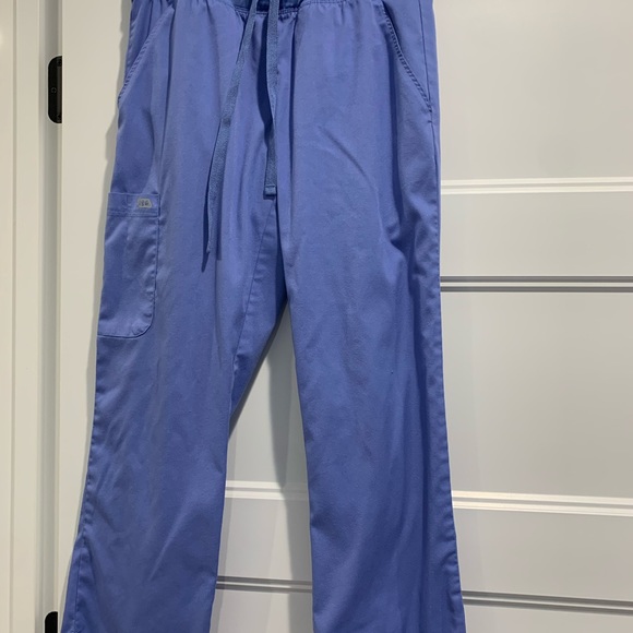 Irg scrub set. - Picture 2 of 3